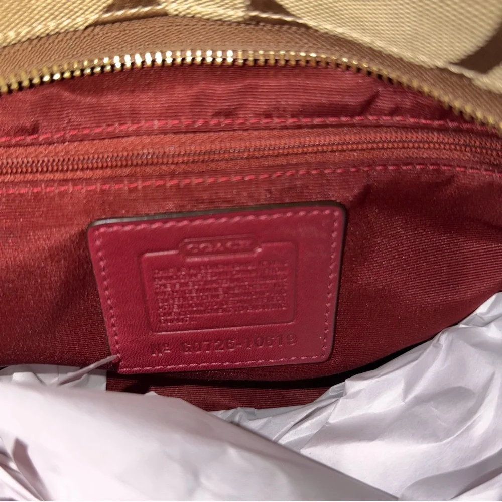 Vintage Coach Signature Canvas Red Leather and Brass Embellished Shoulder Bag - Picture 9 of 9